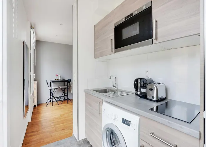 Fully Equipped Modern -2p- Levallois-Perret